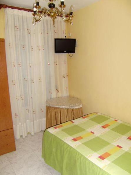 Hostal Miguel Angel Мадрид Екстериор снимка