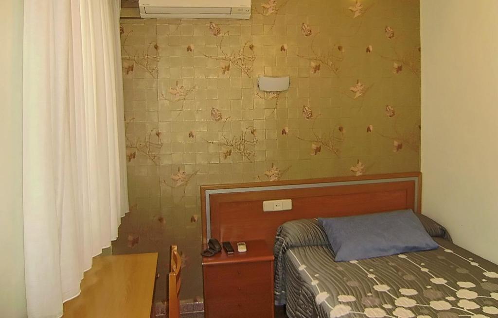 Hostal Miguel Angel Мадрид Стая снимка